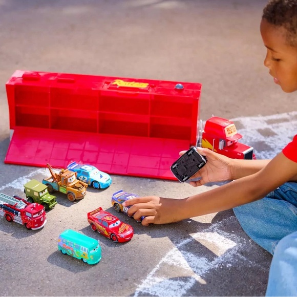 Disney Pixar Cars Mack Hauler Truck Vehicle Lights Sounds - Picture 11 of 11